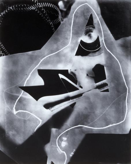 Man Ray: Rayogram, 1923. Photogram, gelatin silver print. Moderna Museet Stockholm.